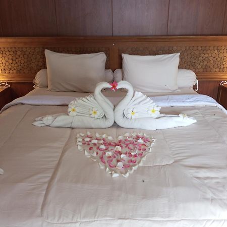 Coral Beach Seaside Quần đảo Gili Ngoại thất bức ảnh