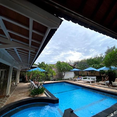 Coral Beach Seaside Quần đảo Gili Ngoại thất bức ảnh