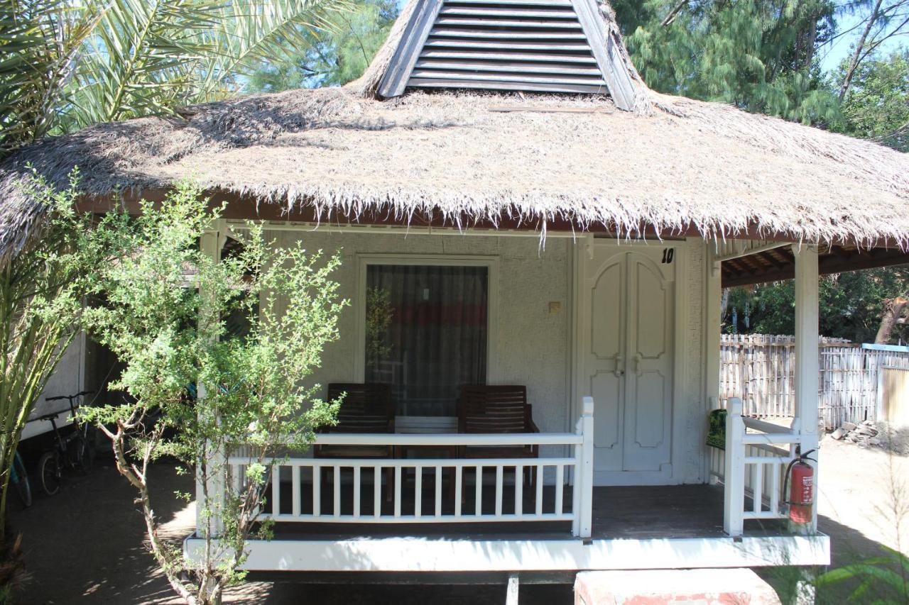 Coral Beach Seaside Quần đảo Gili Ngoại thất bức ảnh