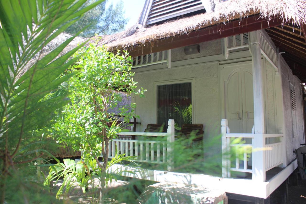 Coral Beach Seaside Quần đảo Gili Ngoại thất bức ảnh