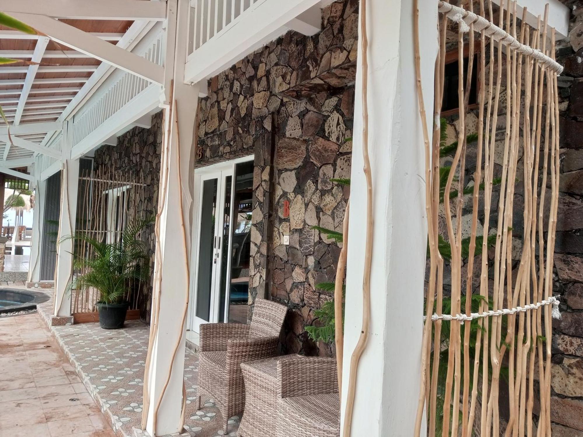 Coral Beach Seaside Quần đảo Gili Ngoại thất bức ảnh